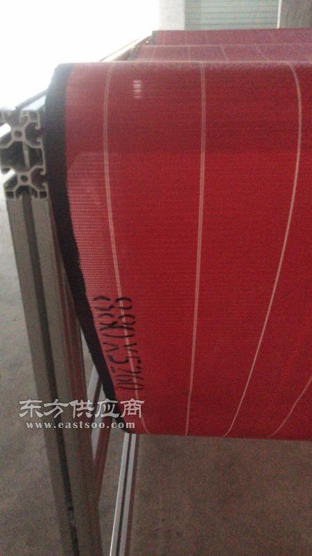 專業(yè)生產(chǎn)手套熔噴布機(jī)器用紅色聚酯網(wǎng)帶 輸送帶 熔噴布輸送網(wǎng)簾圖片